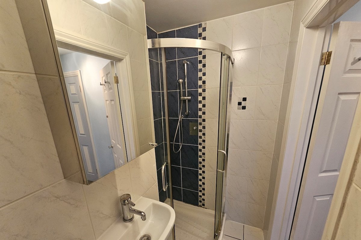 Golders Green Grand Getaway gallery image 5