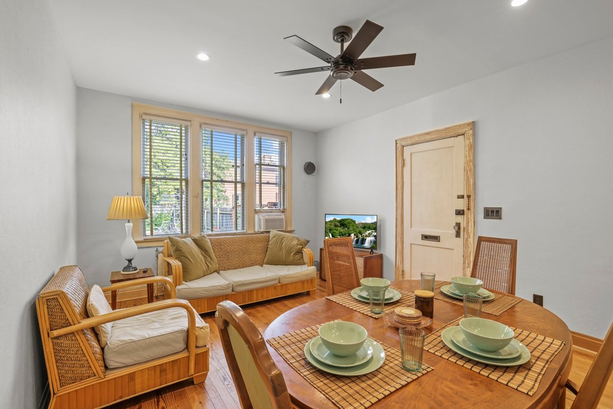 Spacious Historic 8-Bedroom Manor in Short North –