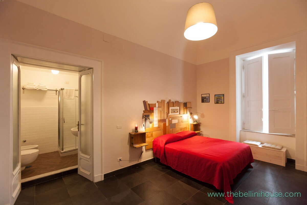 The Bellini House by House In Naples – Room 2 gallery image 5