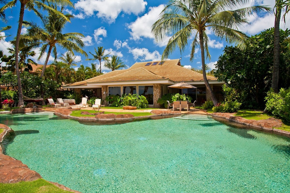 Iconic Sea Shells Beach Front House in Kaanapali gallery image 4