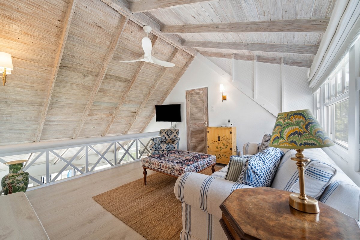 Polo View – 5 Bdrm Luxury Villa gallery image 2