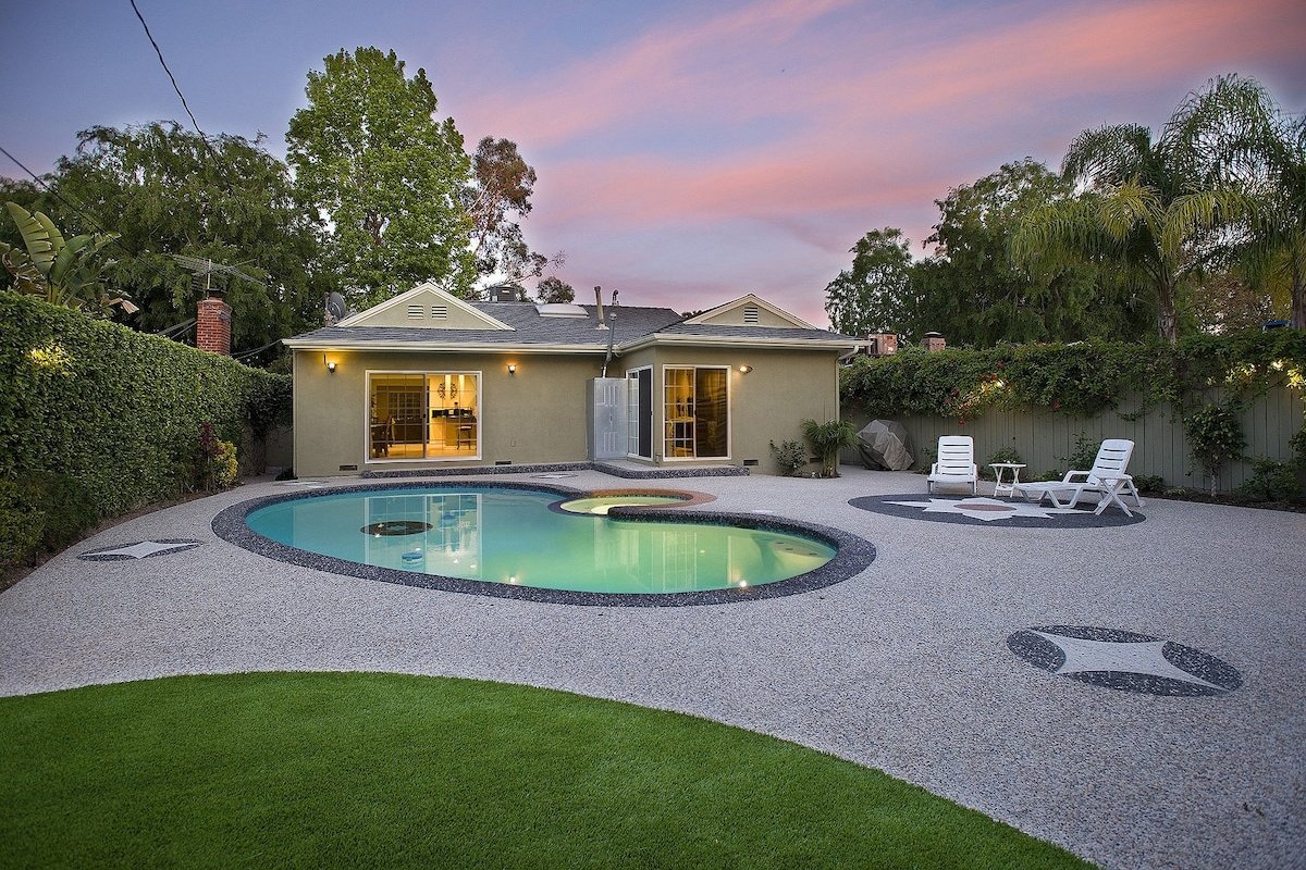 Hollywood Pool Home w/ Pool House!! gallery image 2