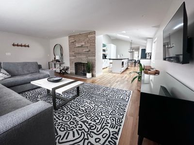 The Bexley Abode: Modern + Cozy