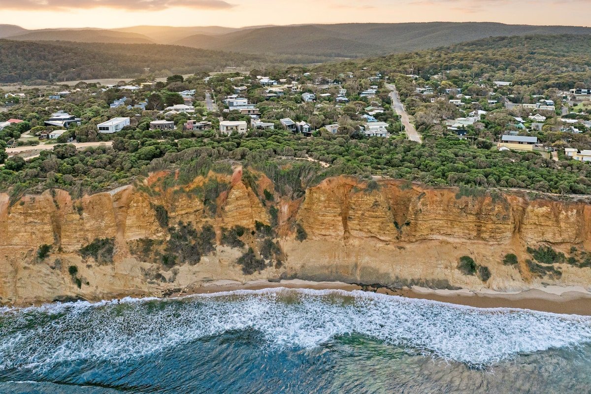 Aireys Cliff-Top Gem | The Ultimate Coastal Escape gallery image 4