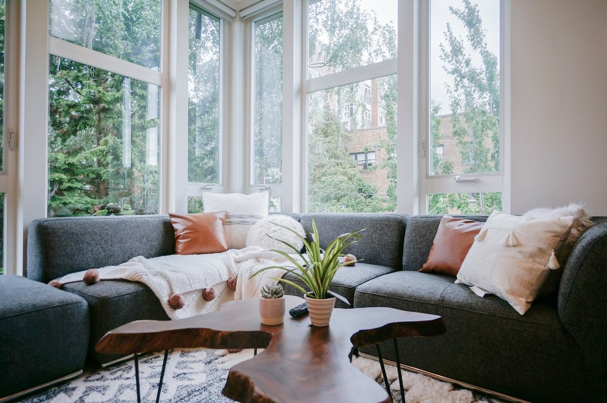 3BR Urban Escape w/ Kitchen + Rooftop Deck gallery image 2