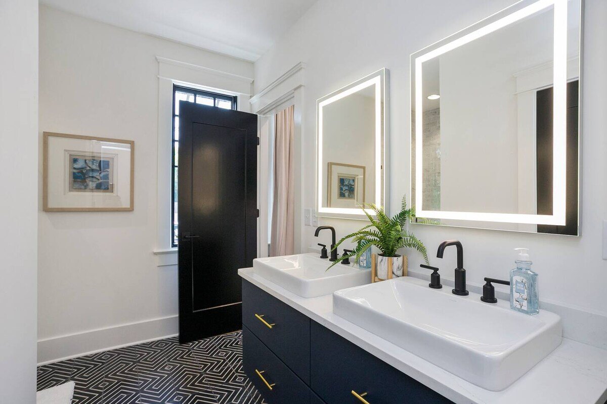 2 Luxe Townhomes | Walk to Belmont & 12 South gallery image 4