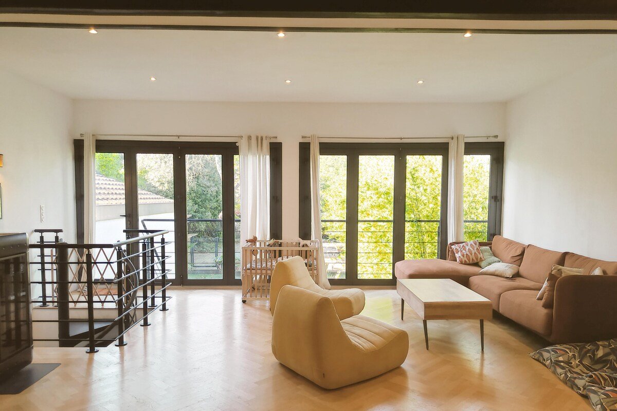 Oasis de tranquillité avec piscine et jardin gallery image 3