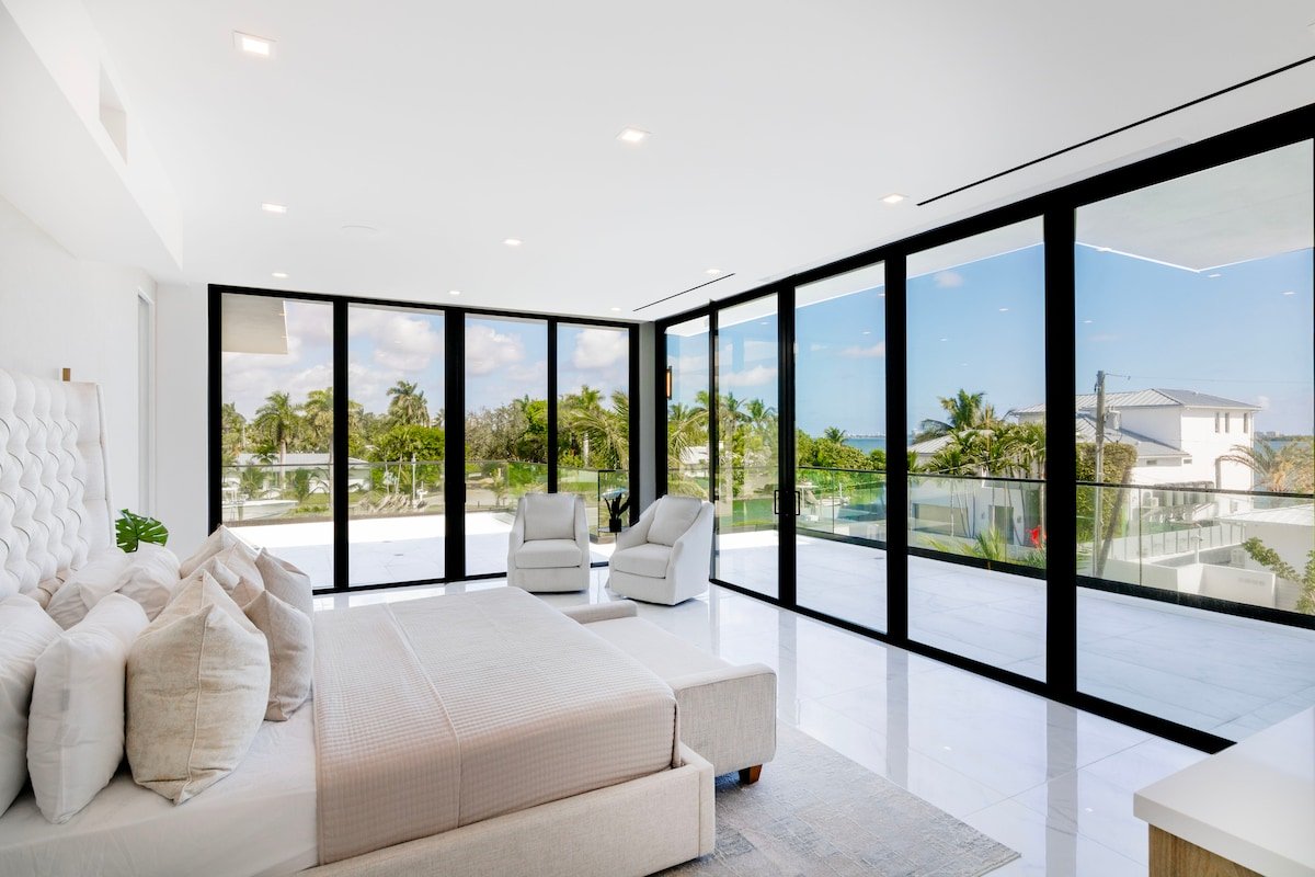 Modern Waterfront Villa w/ Pool, Rooftop & dock gallery image 2