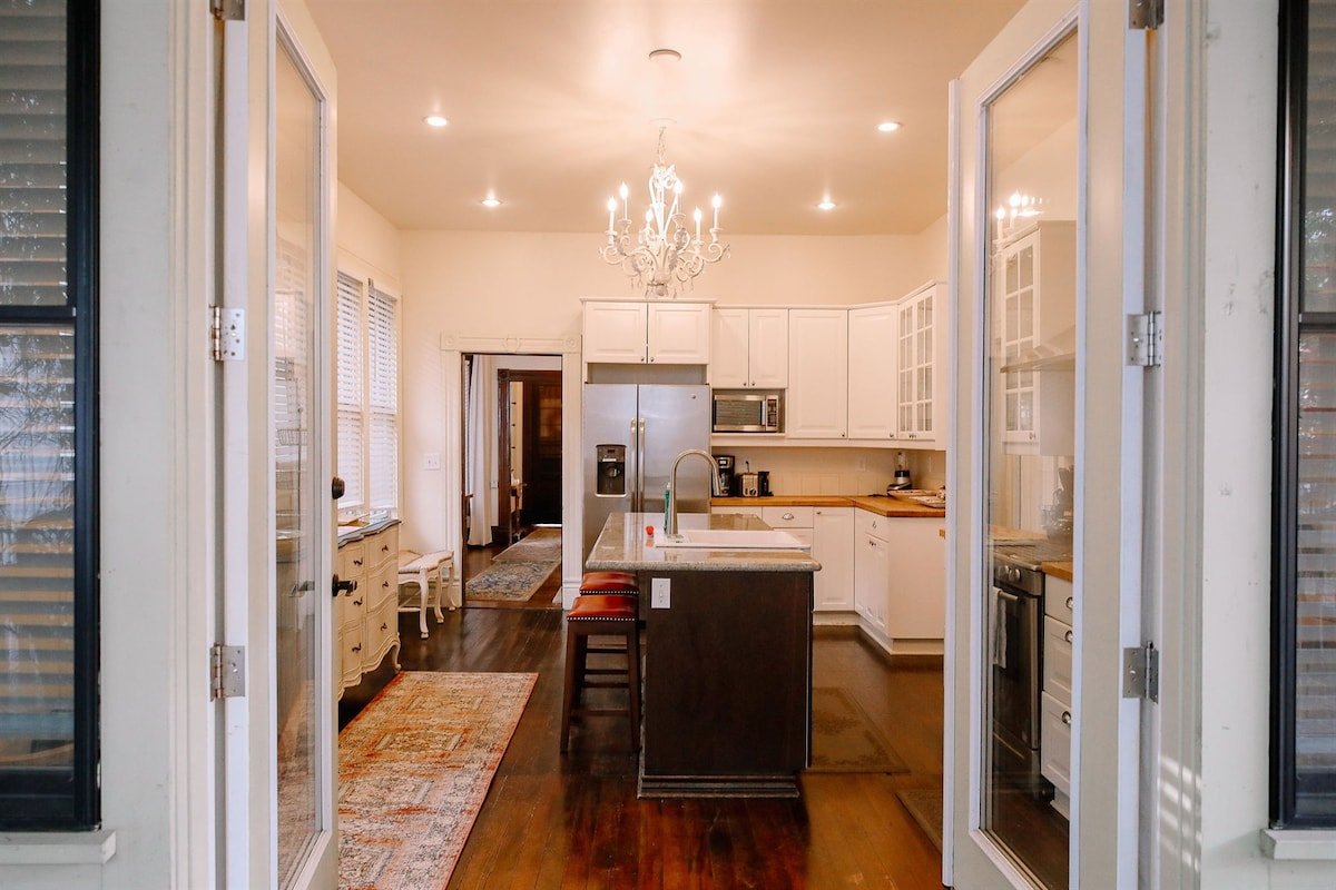 Northwest Nob Hill! Updated Spacious Home! gallery image 5