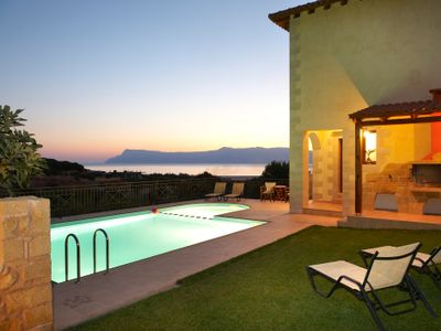 Luxurious Stone Villa Patriko , kaliviani, Crete