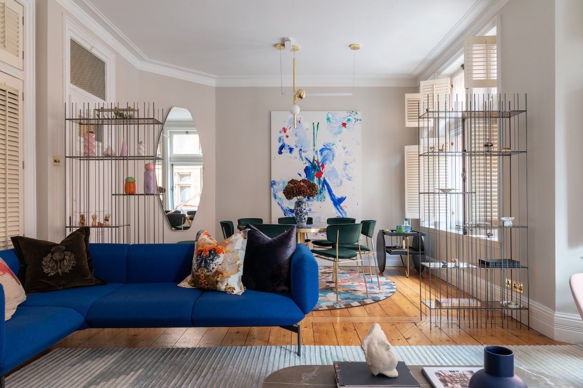 Luxury Condo in Soho with Secret Garden Access gallery image 2