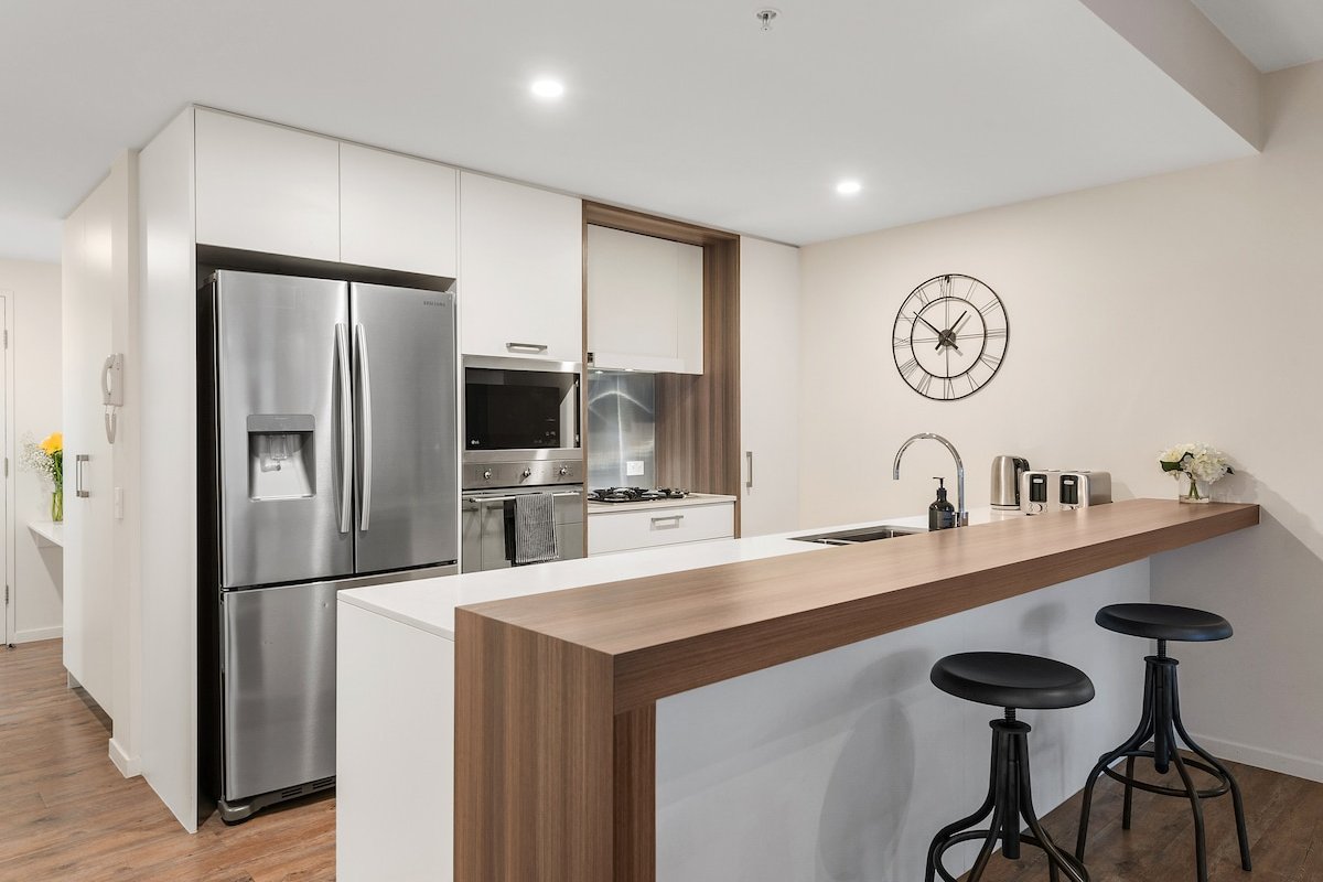 South Bank Stunner! ~ 3 Bed/2 Bath/1Car/Views gallery image 5