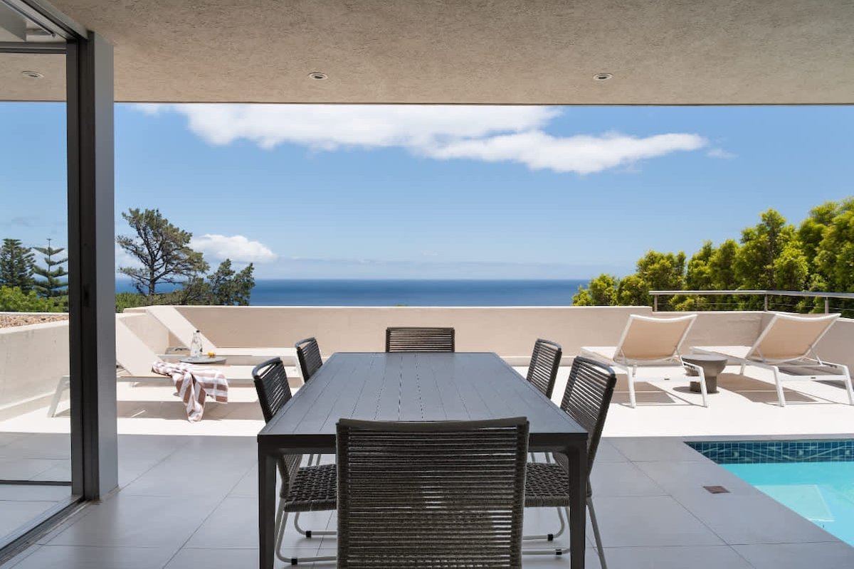 Camps Bay Grace – Villa with pool and ocean views gallery image 3