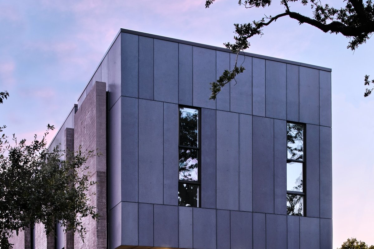 Remarkable Mid-City Dwelling gallery image 5