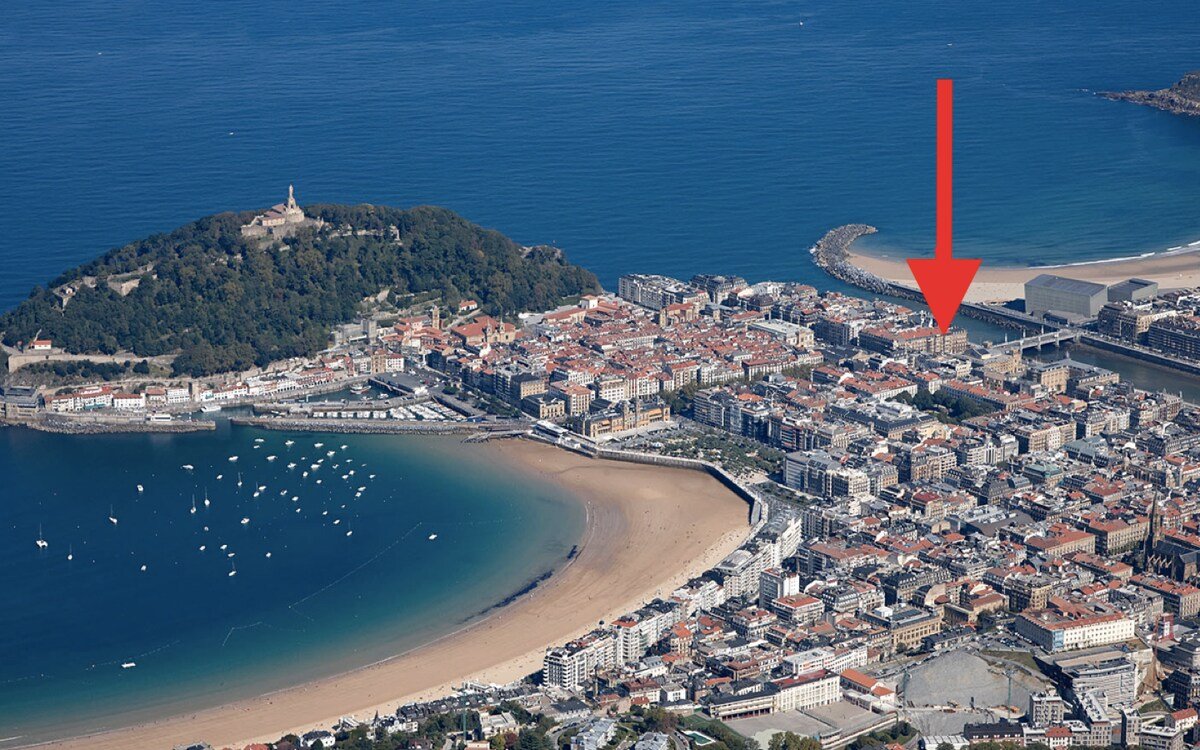 Boulevard Suite: 2 min from La Concha Beach gallery image 3