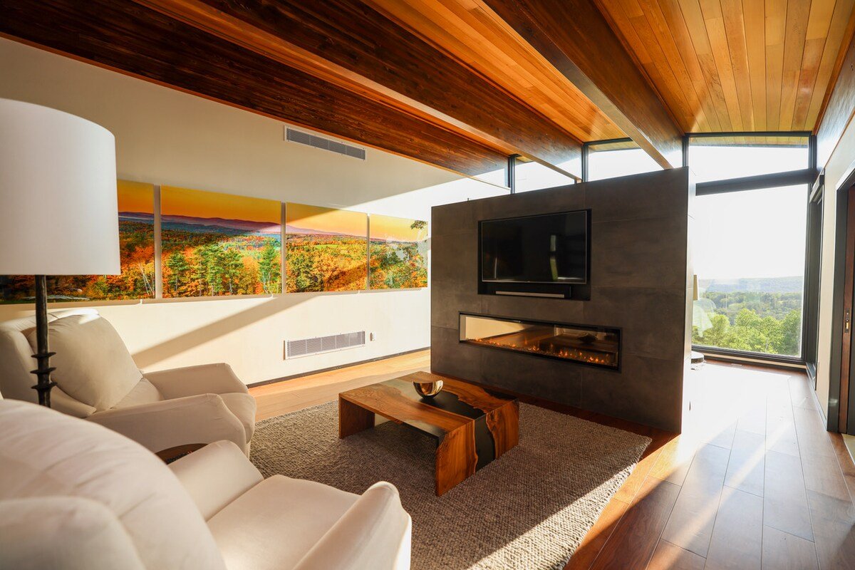 Sunset Falls: A Berkshire Mountain Luxury Retreat gallery image 5