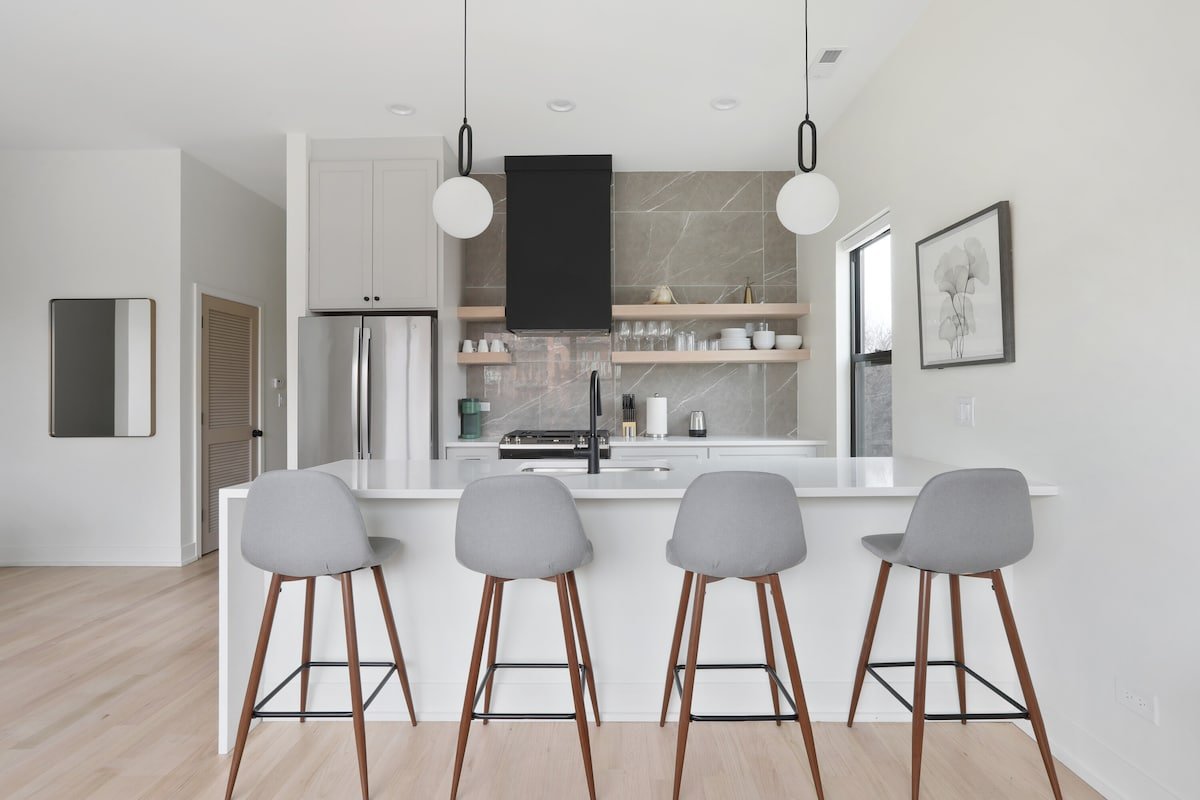 The Exclusive- 7 Bed, 6 Bath Retreat gallery image 5