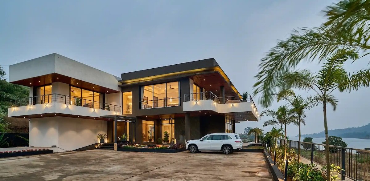 Eldora – 5BHK Fun Villa with Lakefront & Games