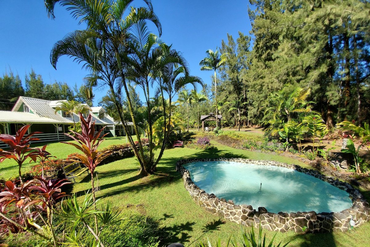 Fern Acres B&B 8 bed 8.5 bath Licensed. gallery image 2