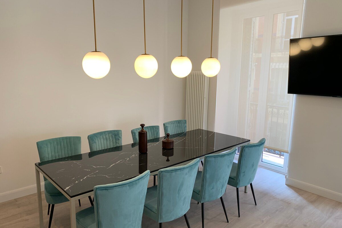 ARRASATE SUITE Stylish, Central and New. gallery image 5