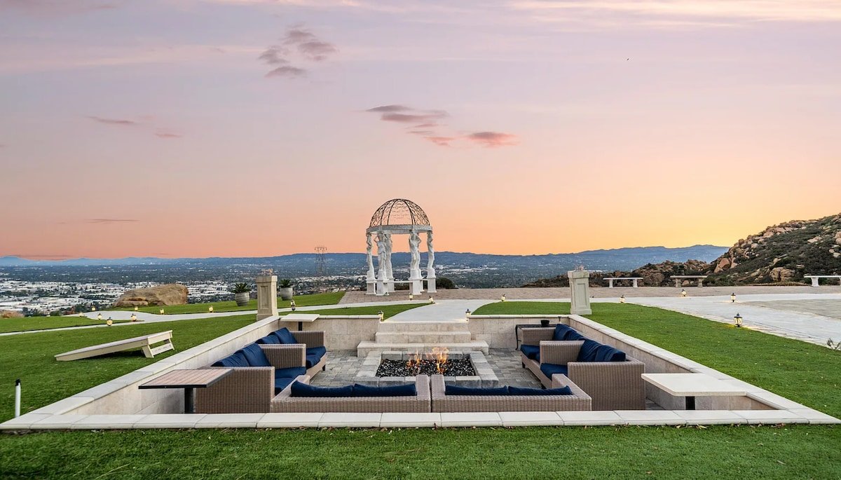 21+ Acre Private Retreat with Breathtaking Views gallery image 5