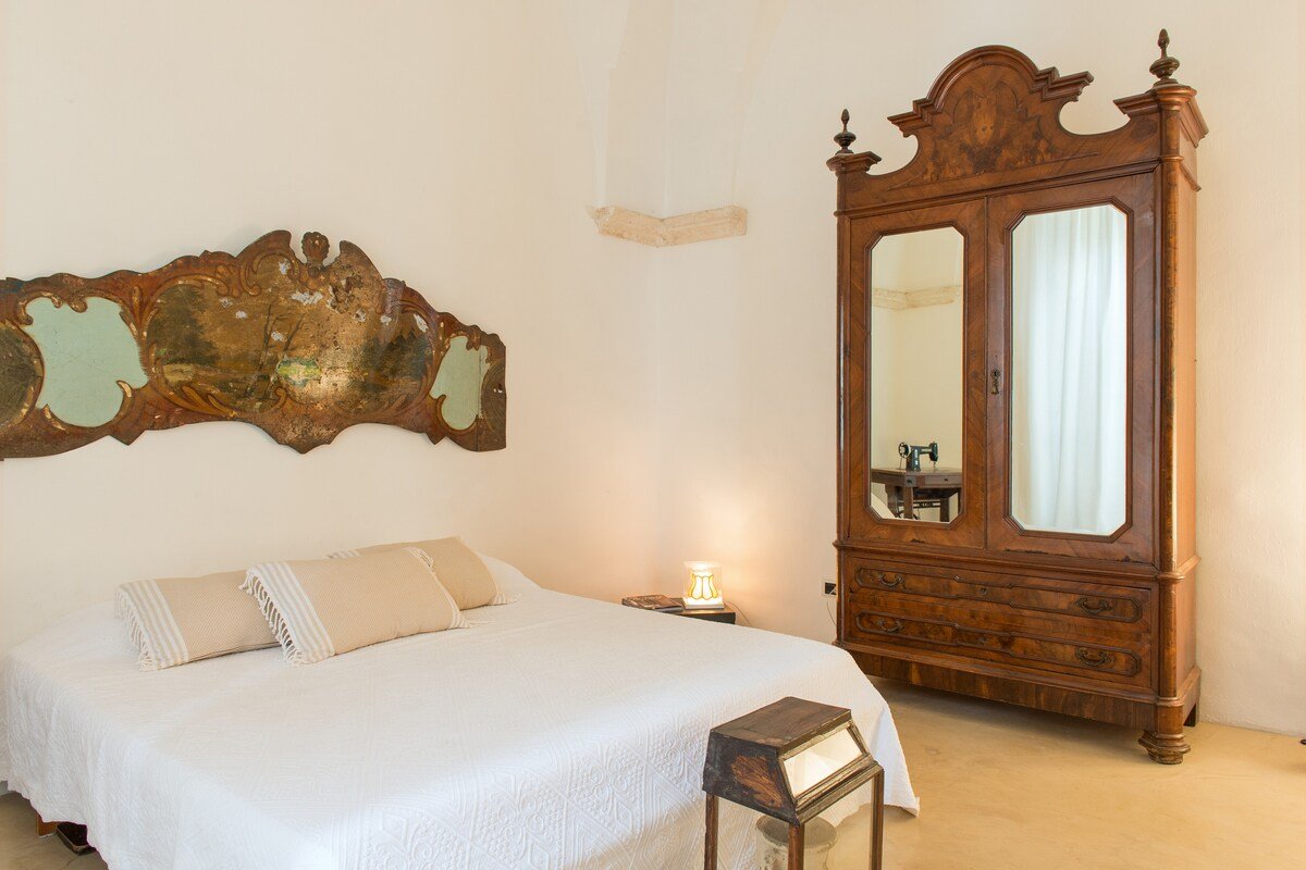 Luxury Villa | 3 Suites | Free Parking + Terrace gallery image 3