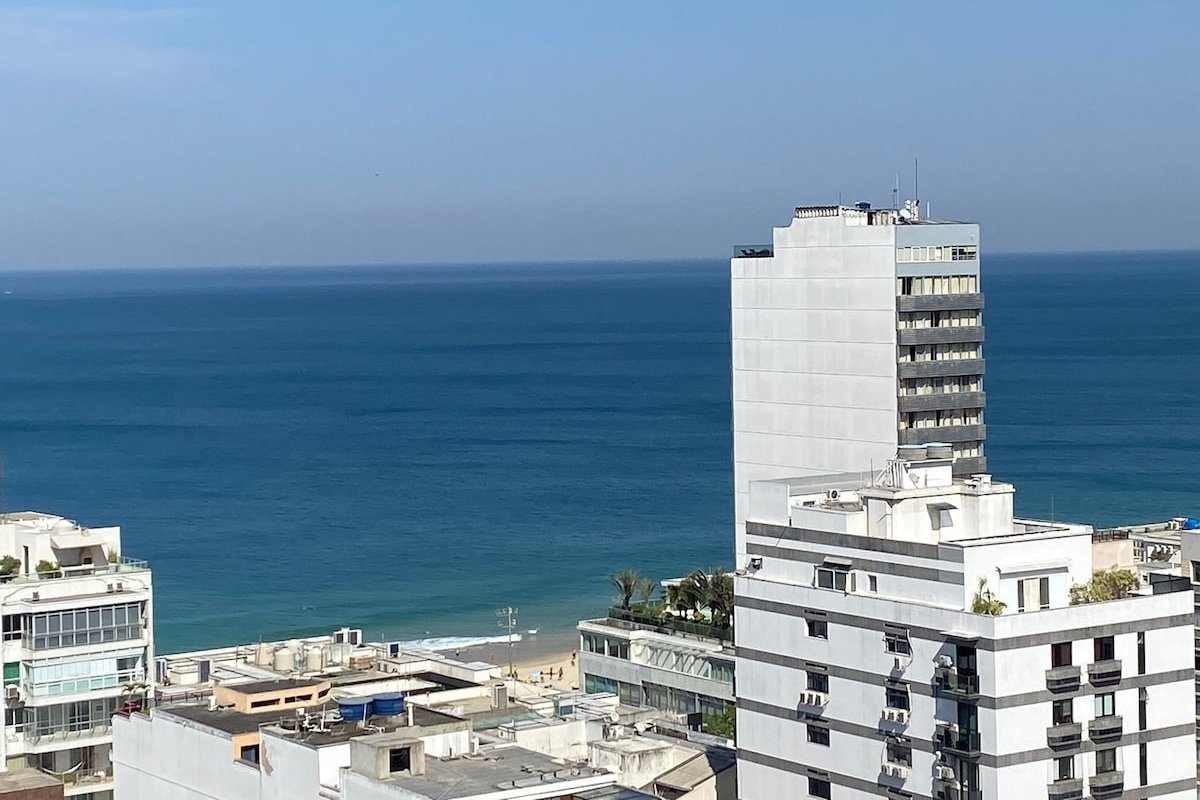 Two suites with stunning views of Ipanema gallery image 5