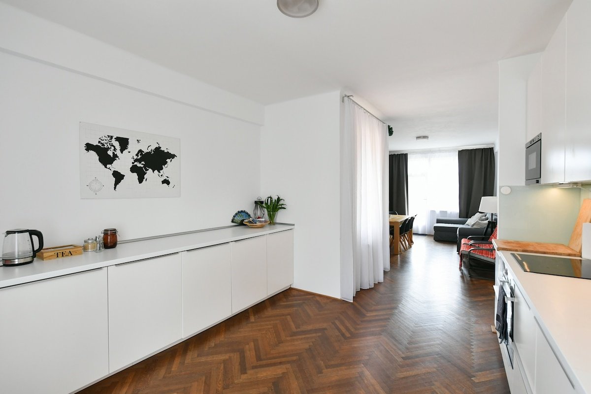Apartment 140m2+Terrace, Heart of City, 5 Bedrooms gallery image 5