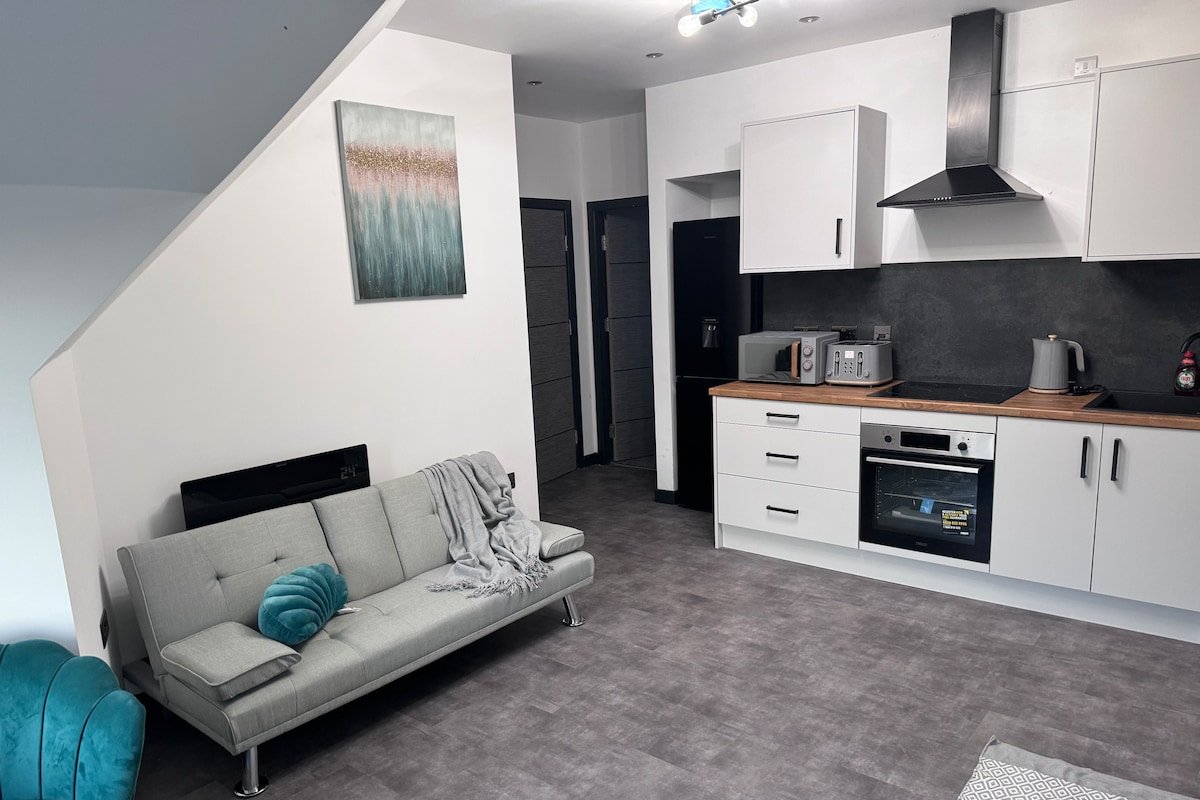 2 bedroom apartment Next to Man Utd Old Trafford gallery image 5