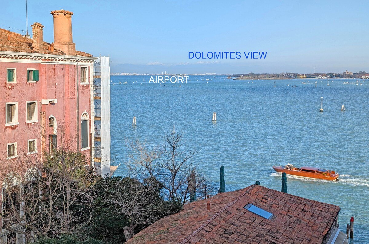 Venice Center: 3 Bedrooms 3 Bathrooms – Best View gallery image 5