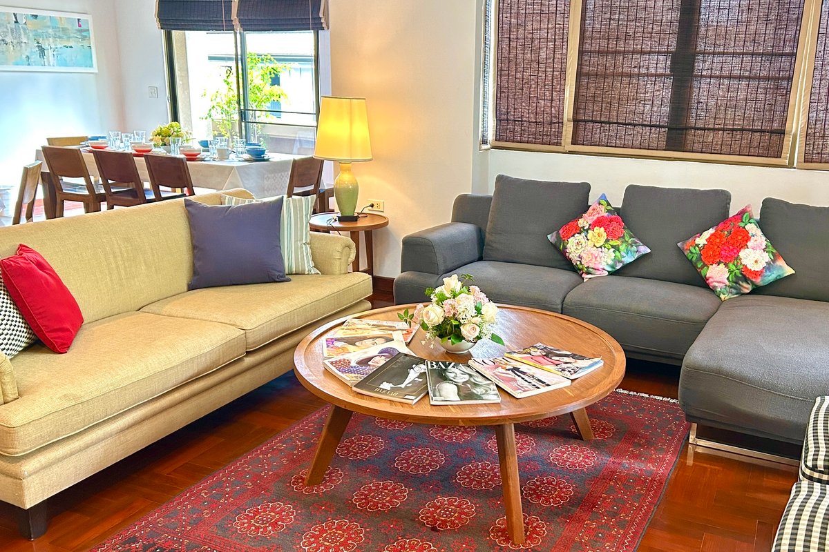 Cozy & Spacious 6BR House Central Bangkok