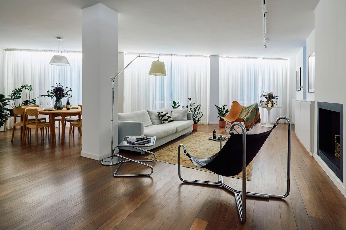 Bright, family friendly apartment, city centre gallery image 3