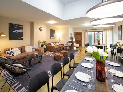 Spacious 6BR/ 22 pax walkable to MRT Phaholyothin