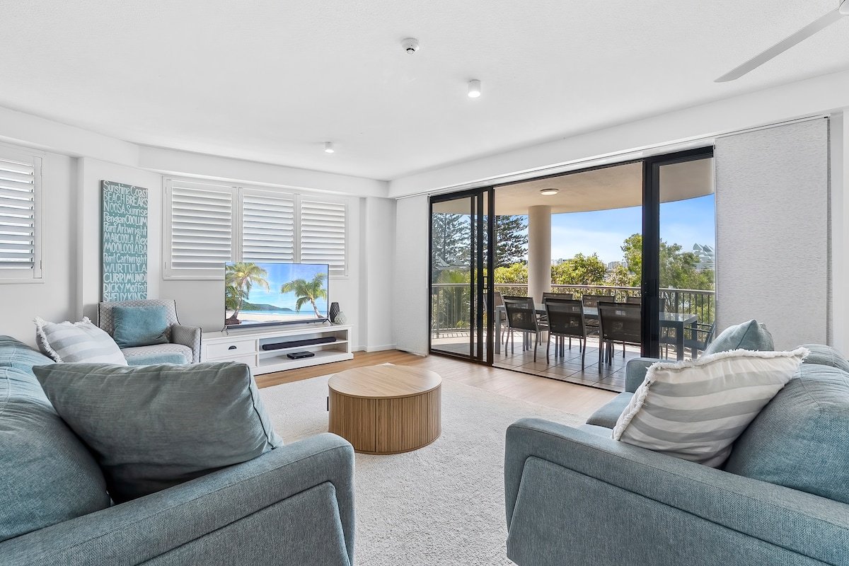 Huge Waterfront Apartment at Golden Beach gallery image 4