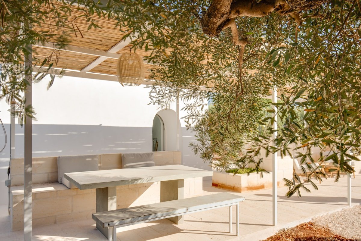New Pool Villa in Ostuni gallery image 5