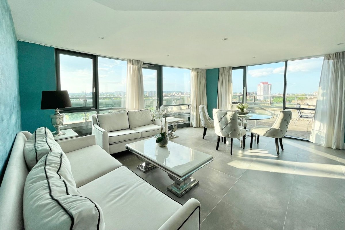 Spacious 3 BDR with A/C and rooftop in Paddington gallery image 2