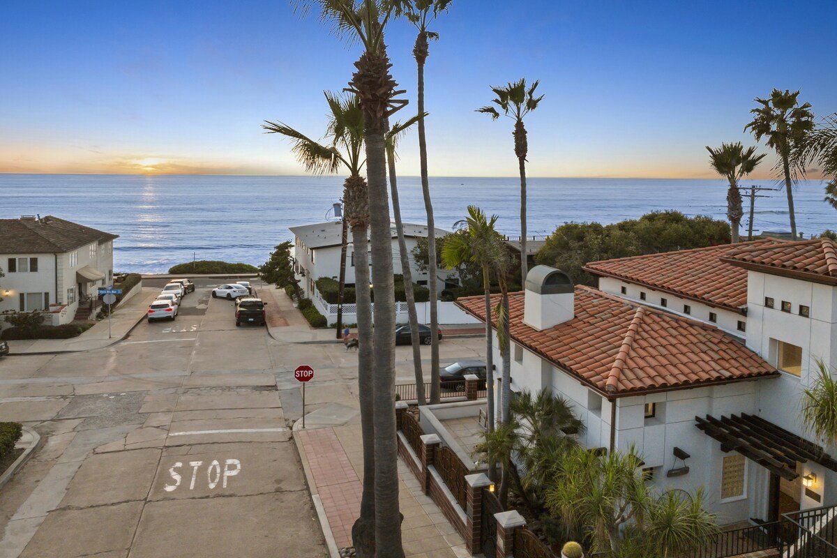 Spanish Palms | 3BR Home Steps to Windansea Beach gallery image 3