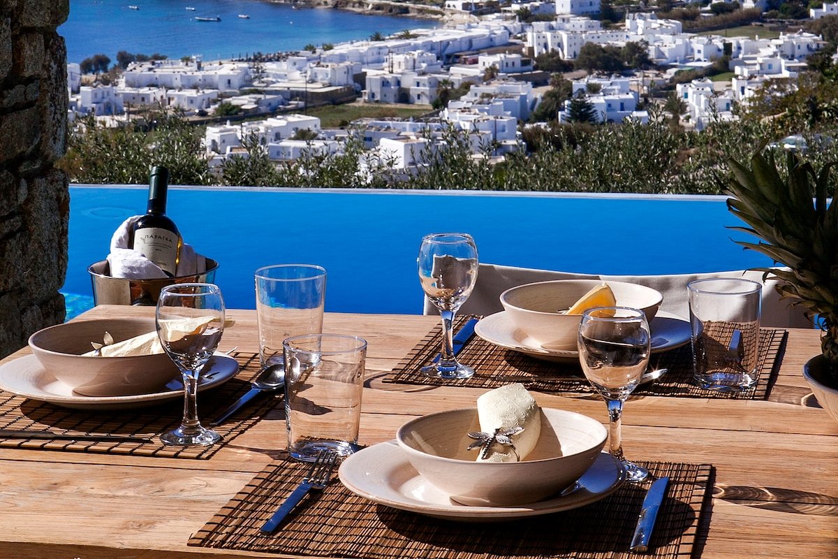 DreamLike Villa 2, Private Infinity Pool! gallery image 5