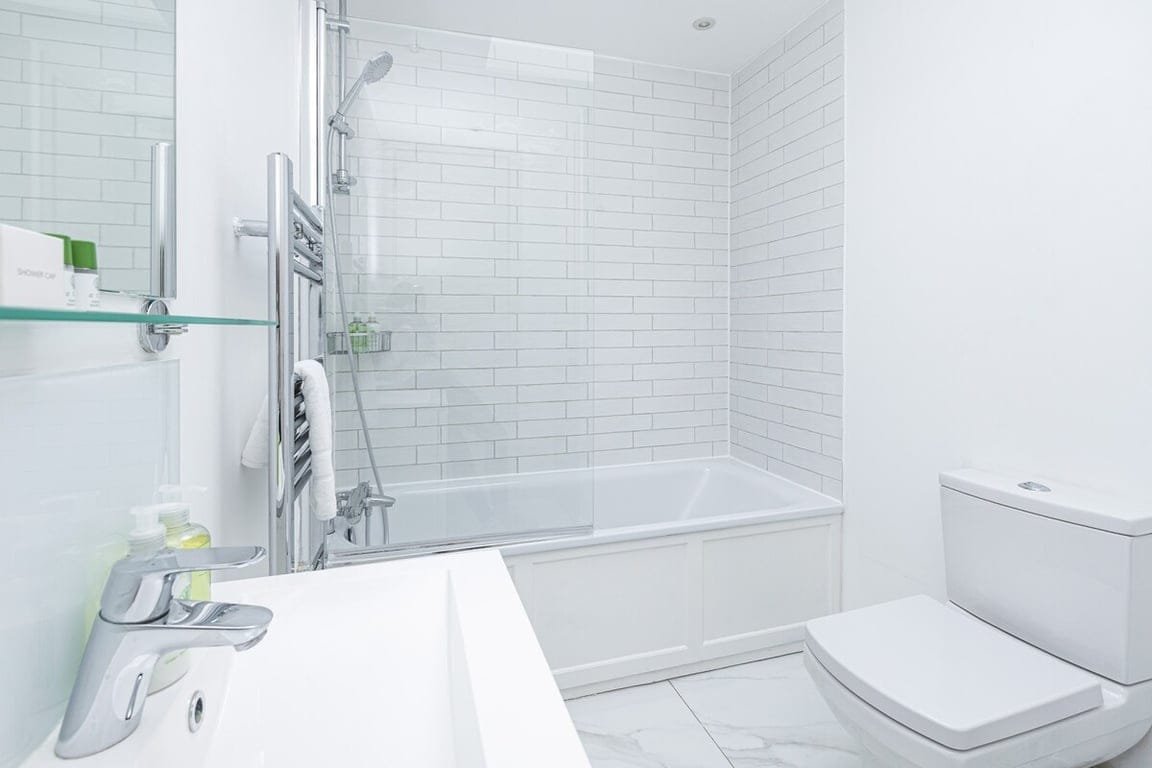 Stylish Three-Bed Flat in Marylebone gallery image 5