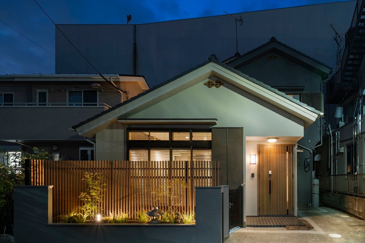 空港送迎・観光タクシーオプションあり！専用サウナ＆ジム完備！広々129㎡/無料駐車場有/最大8名