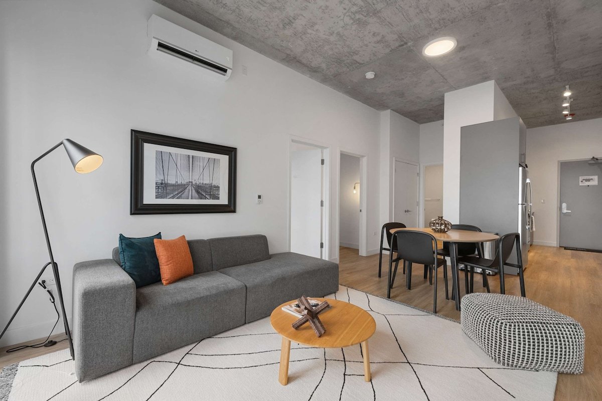 4BR Steps to “L”, Explore City, For Groups gallery image 2