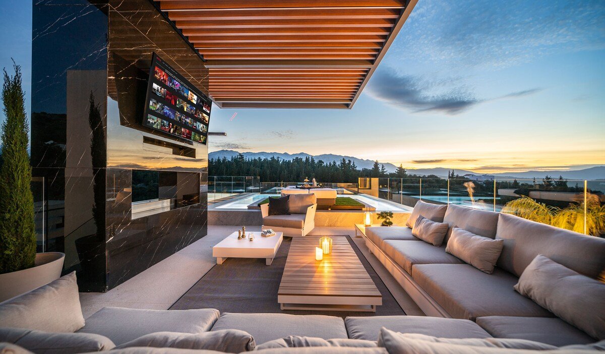 3’ to Beach / 3 Private Pools / Tennis Court gallery image 4