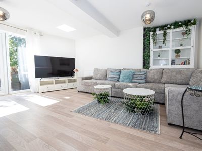 GuestReady – A Haven by the River