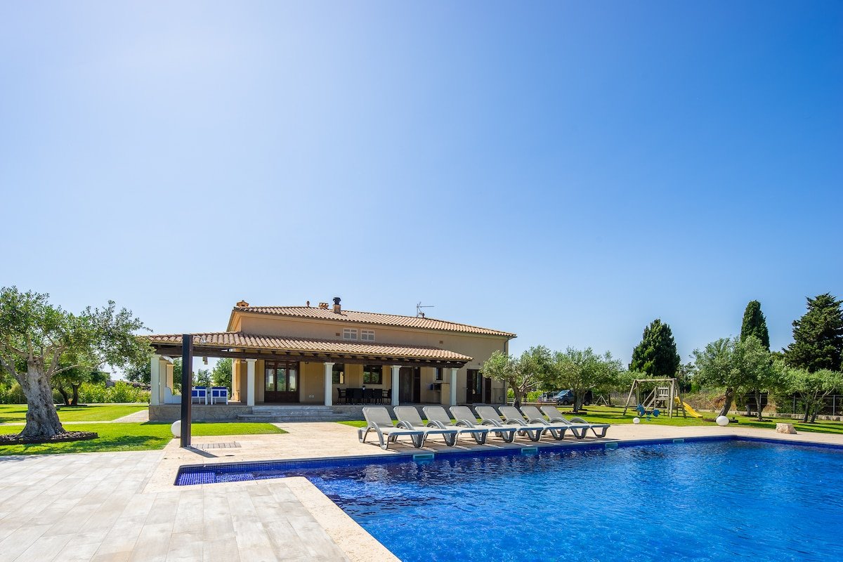 Modern Finca, secluded location, 15min to beaches gallery image 2