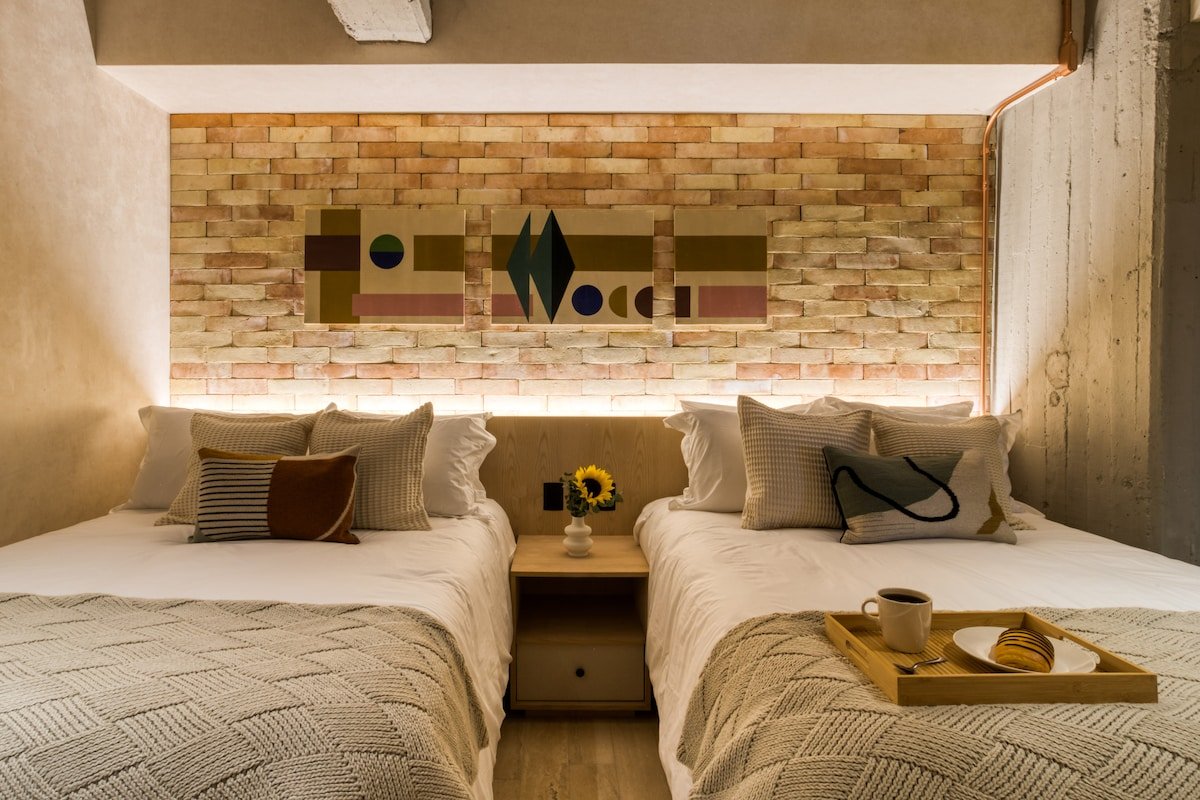 Caliza Roma | Premium Residence w/Balconies & SPA gallery image 3