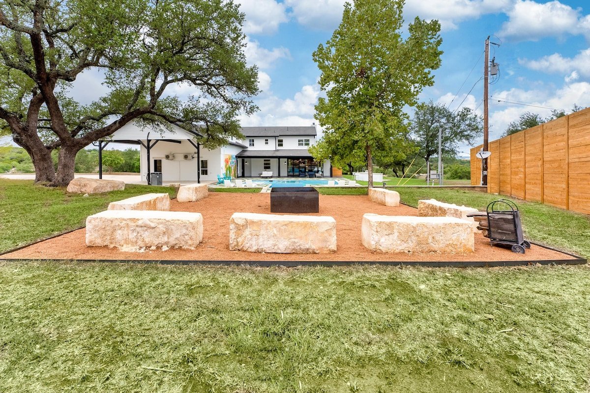 The Crown Jewel | Venue | Heated Pool | Sleep 30 gallery image 4