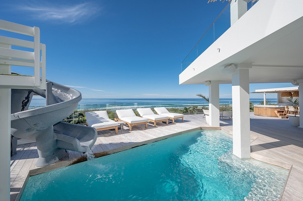 Beach Cabana @ Crusoe – Heated Pool, 1min to beach gallery image 5