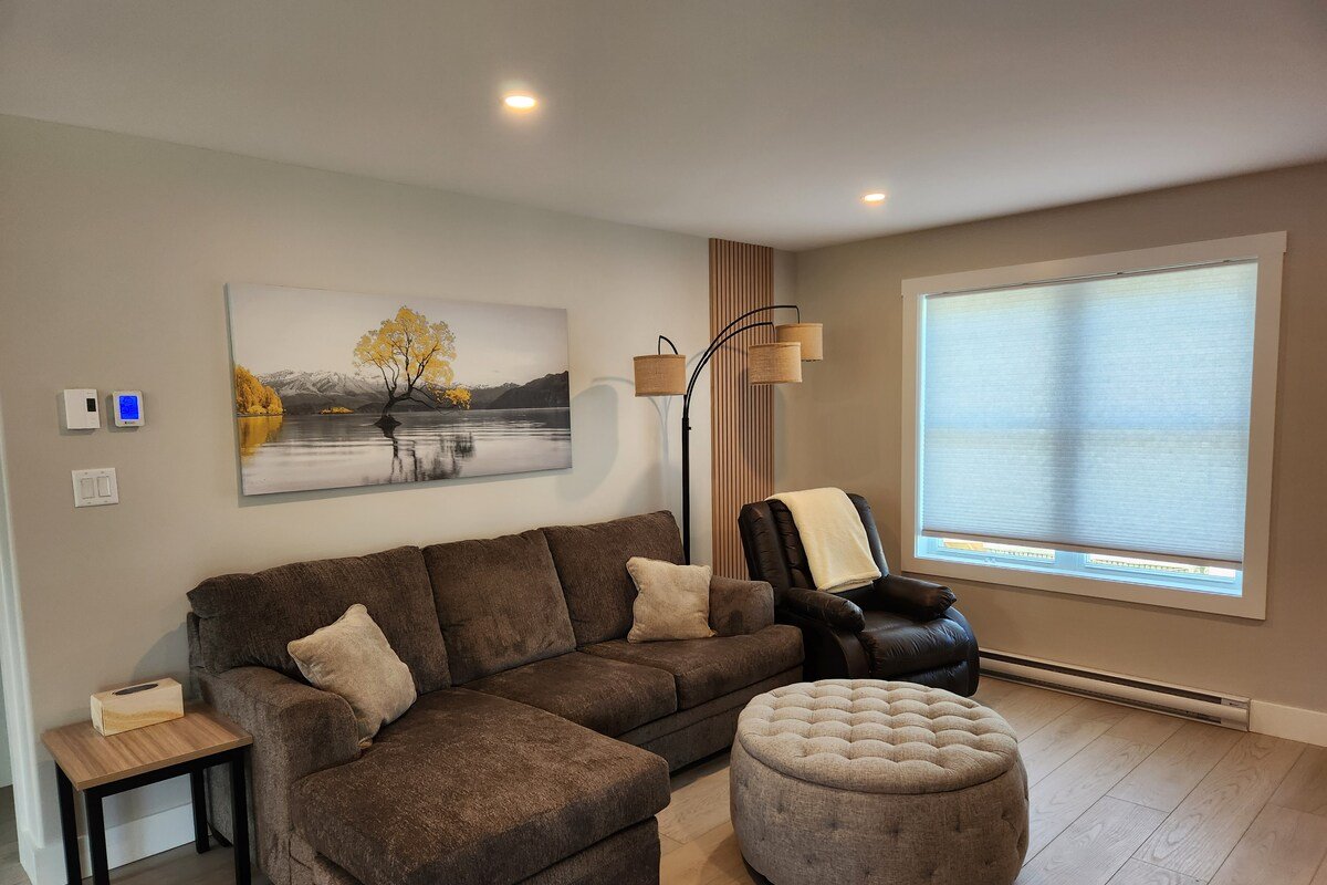 Relax in “High Tide” 2 bdrm gallery image 3