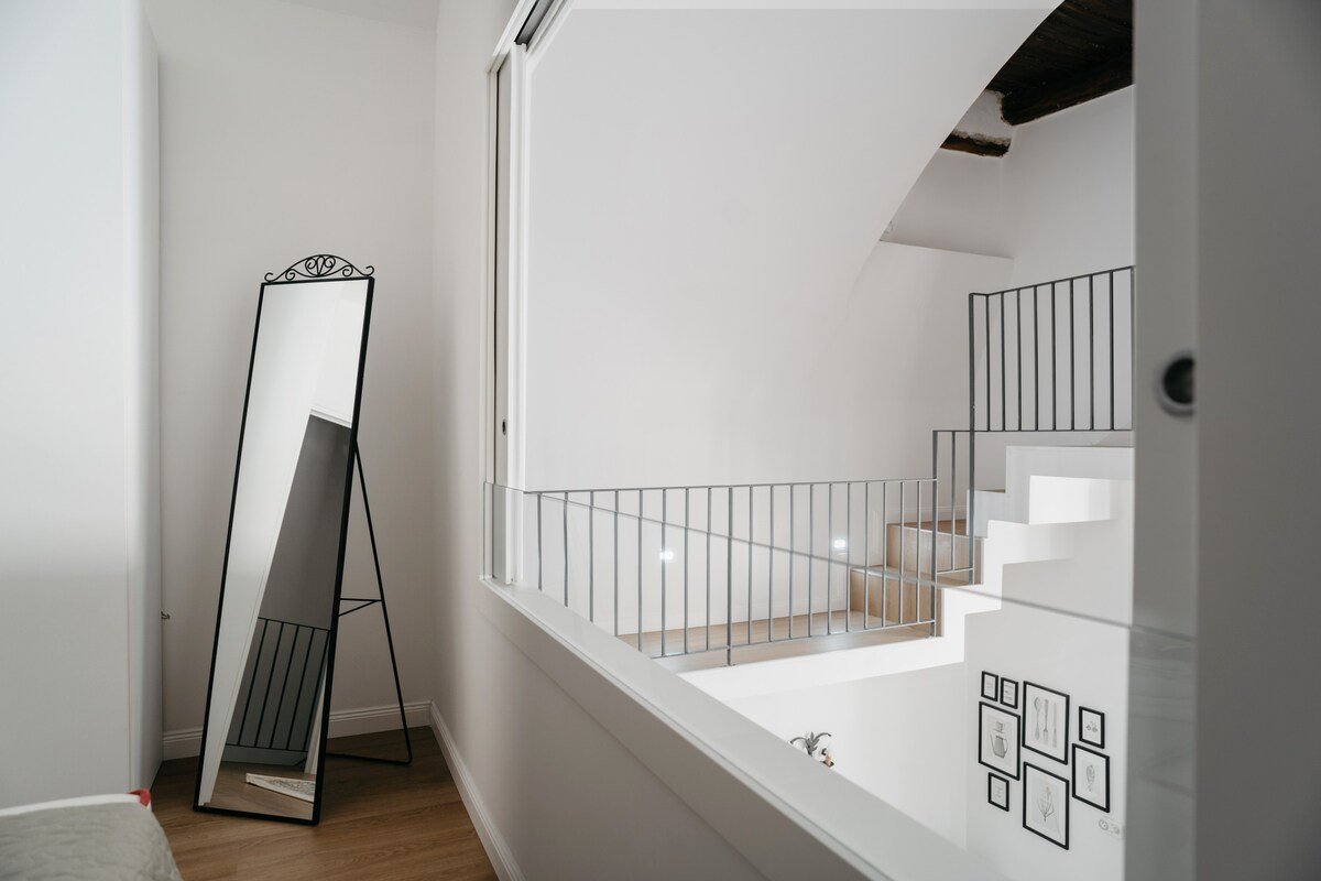 Nilo – Historic Apartment with Patio by Casa N gallery image 3