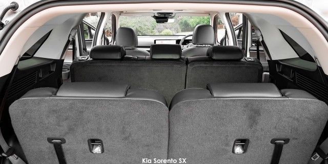 SORENTO 2.2D SXL AWD gallery image 11